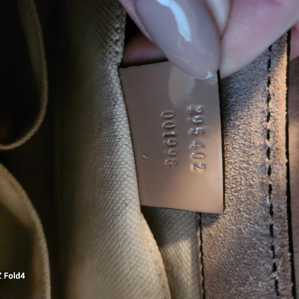 Gucci Patent Leather Emily Shoulder Bag - Picture 4 of 6